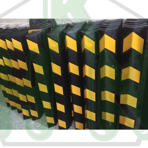 Cây Trụ Có Phản Quang Chống Va Đập – Sản Xuất Tại Hoàng Khải Nguyên TP HCM