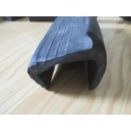 Ron cao su cửa đi