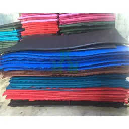 Tấm xốp thêu màu đen